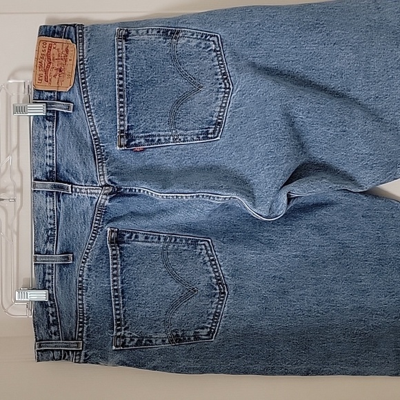 LEVI'S Size 42x32 Medium Wash 501 Button Fly Jeans Gently Used Condition - Picture 16 of 16